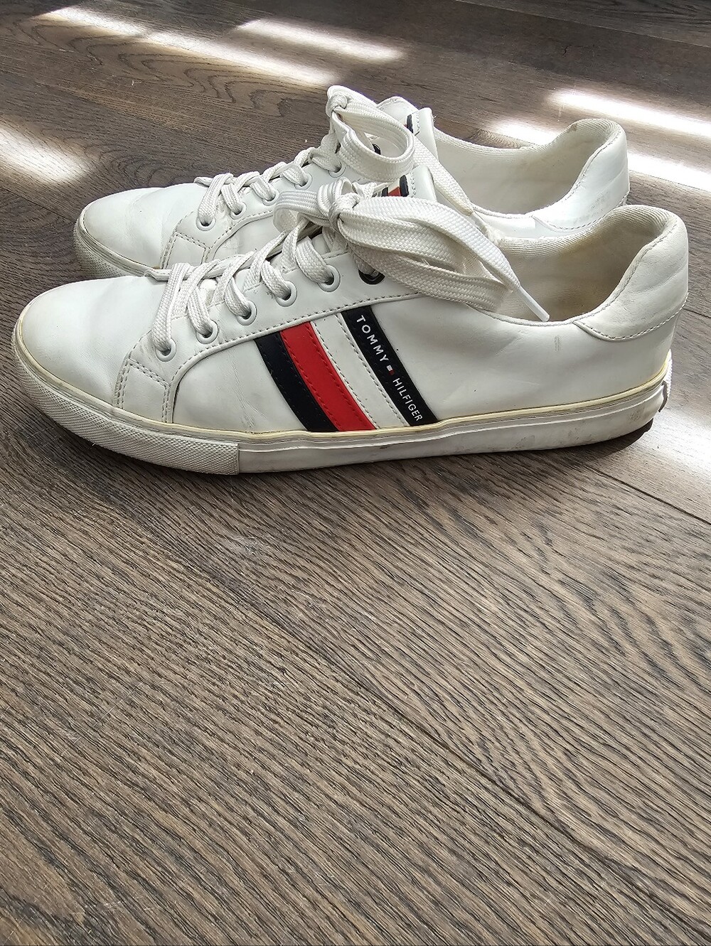 Tommy Hilfiger Women's White Tennis Shoes Size 9